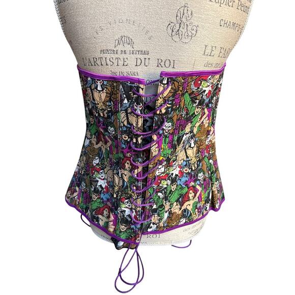 DC Villains Corset Size 3 – Harley Quinn, Joker, Poison Ivy | Halloween Cosplay - Picture 3 of 6